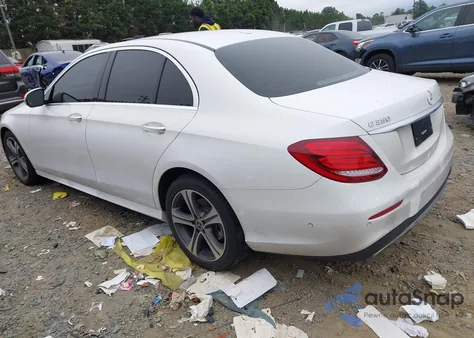 2020 Mercedes-Benz E 350 4Matic z USA, uszkodzony, nr VIN WDDZF8EBXLA719033